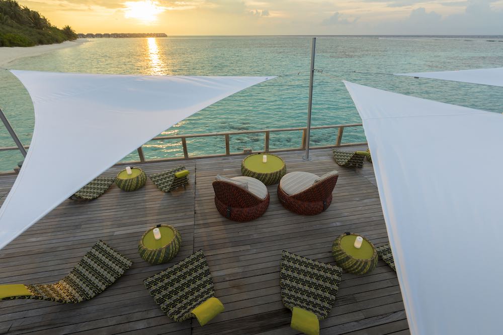 Water Villa at Velassaru thumbnail 8